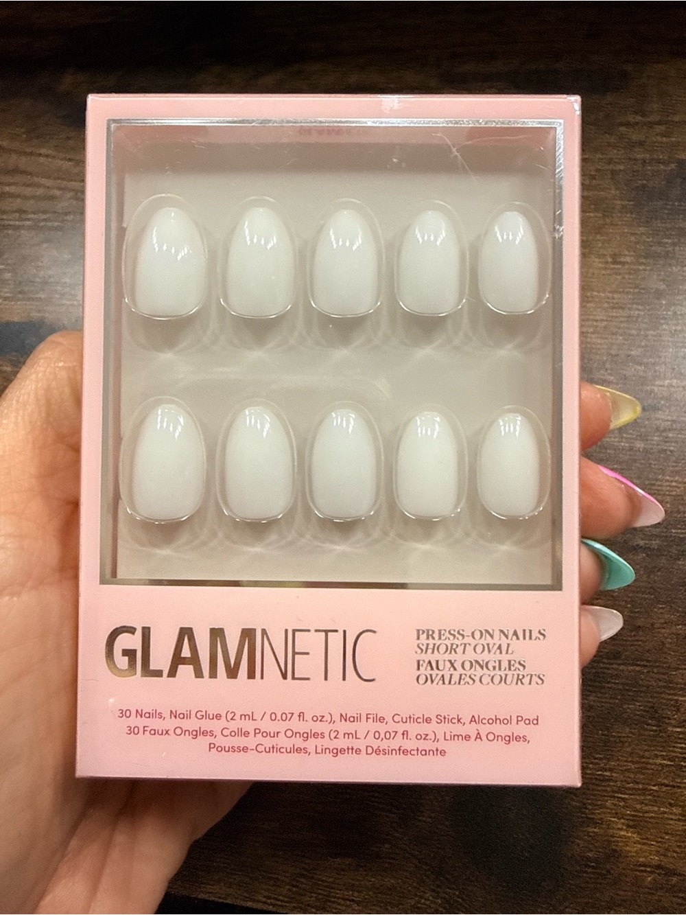 GLAMNETIC Short Oval Press-On Nails in White Swan